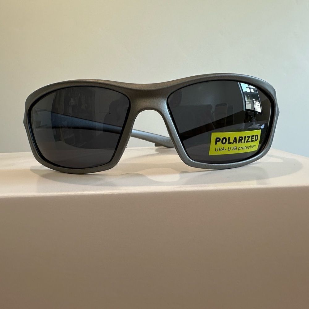 Razor Style Sporty Sunglasses, Plastic Frames, Polarized Lenses, UVA-UVB Protect - Picture 6 of 7